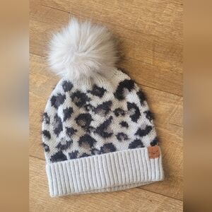 Womens Grey Leopard Beanie
